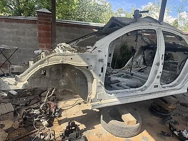 кузов автомобиля: Стойка кузова Hyundai — 1