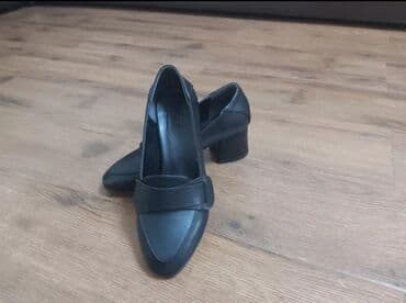 женские брендовые туфли недорого: 34 р. Производство Турция. 100% кожа. Отличного качества. Причина — 2
