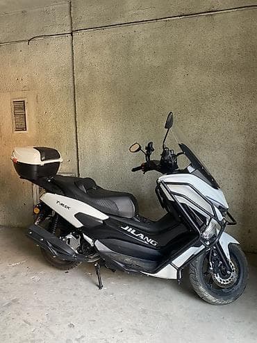 за неделю: Макси-скутер 150 куб. см, Бензин — 3