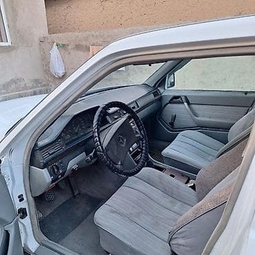 124 рычаг: Mercedes-Benz W124: 1987 г., 2 л, Механика, Бензин, Седан — 10