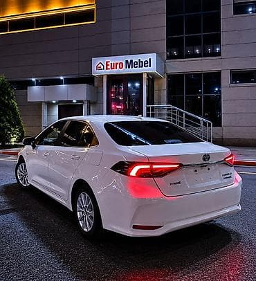 corolla s: Toyota Corolla: 2019 г., 1.8 л, Вариатор, Гибрид, Седан — 2