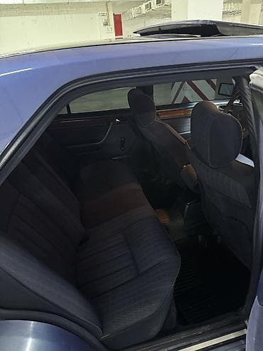 mersedes e55: Mercedes-Benz W124: 1993 г., 2.2 л, Ручные, Бензин, Седан — 7