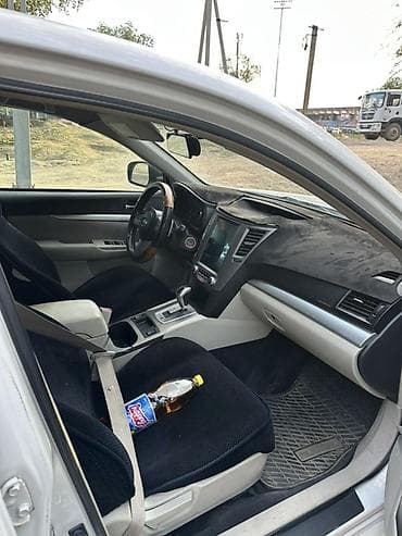 infinity fx35: Subaru Legacy: 2010 г., 2.5 л, Автомат, Бензин, Седан — 4
