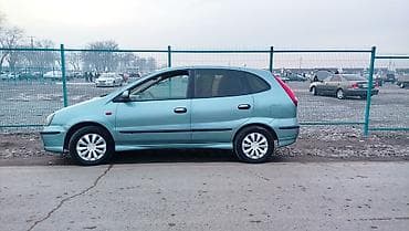 Nissan Tino: 2001 г., 1.8 л, Механика, Бензин, Минивэн