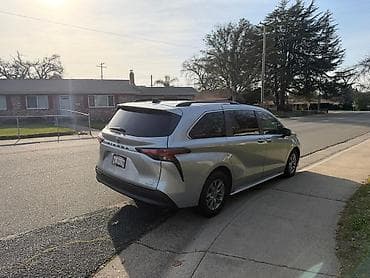 sea lion 06: Toyota Sienna: 2020 г., Гибрид, Минивэн — 2