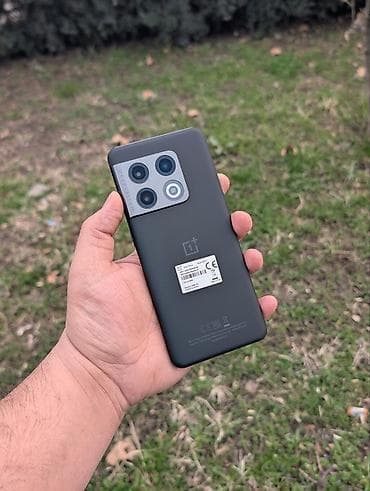 Мобильные телефоны: OnePlus 10 Pro, Б/у, 128 ГБ, цвет - Черный, 1 SIM, 2 SIM — 1