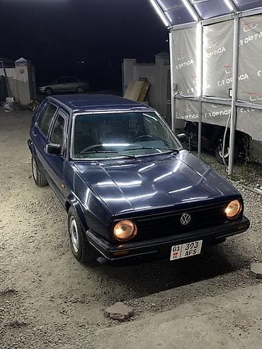 Volkswagen Golf: 1988 г., 1.8 л, Механика, Бензин, Хэтчбэк