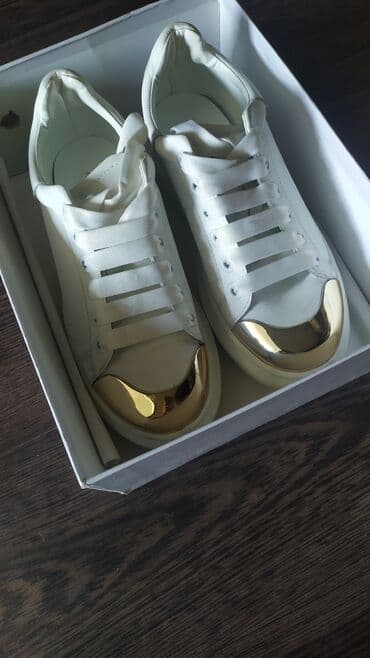 Women's Sneakers and athletic shoes: Женская осенняя обувь 850 сом . размер 38 — 2