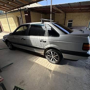 tesla model y: Volkswagen Passat: 1989 г., Седан — 3