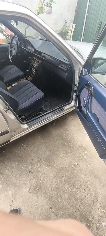 Унаа: Mercedes-Benz W124: 1988 г., 2.5 л, Кол менен иштөөчү, Дизель, Седан — 9