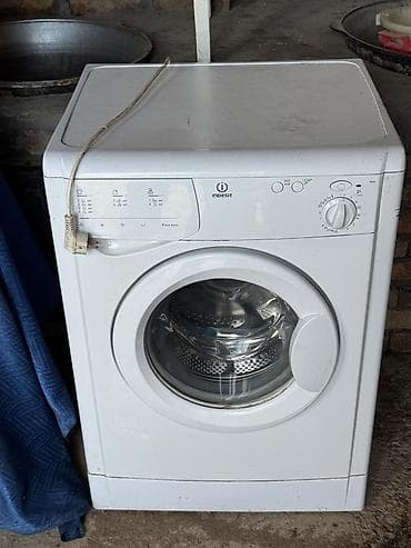 Стиральная машина Indesit, фронтальная загрузка. Ключевые