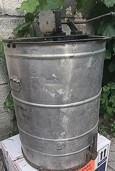 мёд цена: Продам медогонку ручную, 3 рамочная советская медогонка цена25000сом — 2