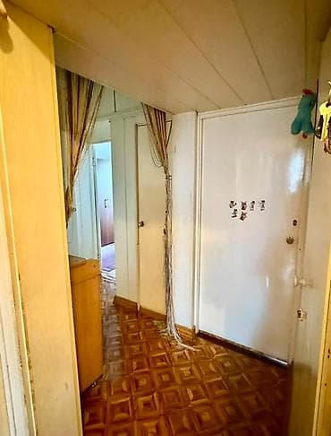 3 комнаты, 62 м², 105 серия, 2 этаж, Старый ремонт — 5