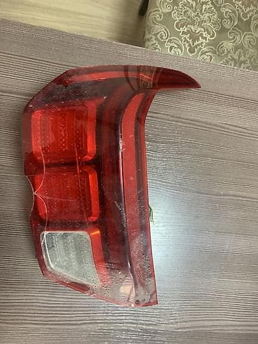 задний лобовое: Задний правый стоп-сигнал Hyundai — 2