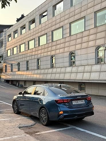 byd e9: Kia K3: 2021 г., 1.6 л, Вариатор, Бензин, Седан — 4