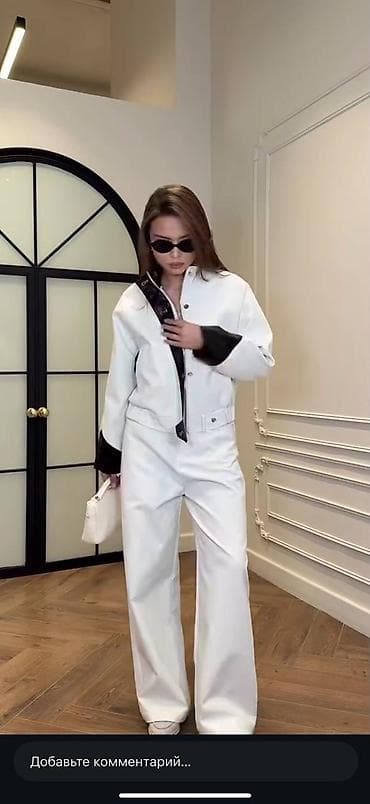 soft shell: Женский комплект из плотной костюмной ткани: укороченная куртка и — 4