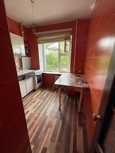 снму квартиру: 3 комнаты, С мебелью полностью — 8