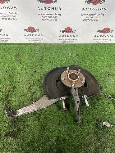 Автозапчасти: Ступица в сборе с поворотным кулаком и рычагом подвески для Lexus LS — 1