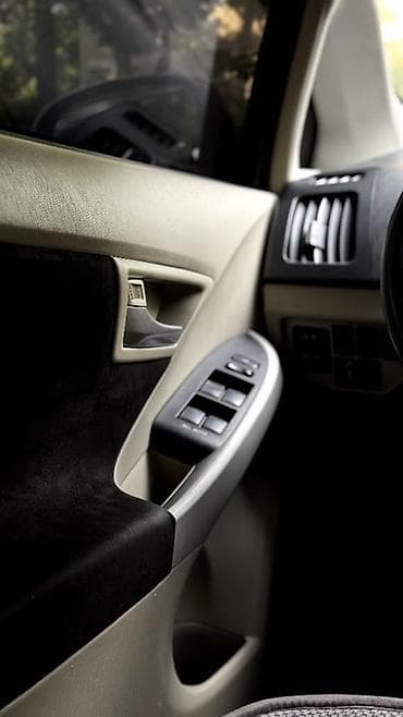 электронный сукутер: Toyota Prius: 2012 г., 1.8 л, Автомат, Гибрид, Хэтчбэк — 8