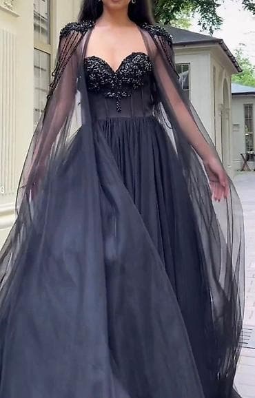 Вечернее платье, Пышное, Длинная модель, Камни, Корсет, Шлейф, S