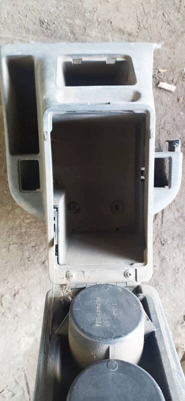 подлокотники универсал: Подлокотник Mitsubishi, цвет - Серый, Б/у, Самовывоз, Платная доставка — 5