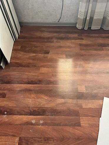 спасательный круг купить: Ламинат под дерево (тёплый орех/тик), классический рисунок с — 3