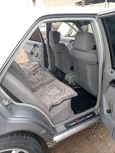 mersedes a: Mercedes-Benz W124: 1989 г., 2 л, Ручные, Бензин, Седан — 5