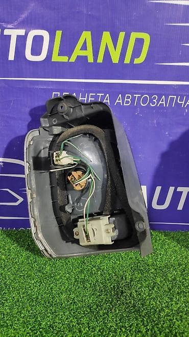тойота хайс: Задний правый стоп-сигнал Toyota 1999 г., Б/у, Оригинал, Япония — 2