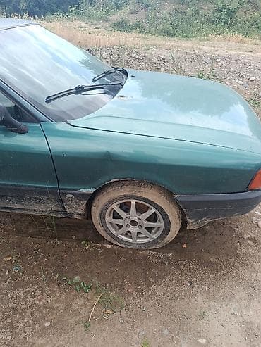 Audi 80 B3, 1990 г.в., на разбор. - Двигатель 1.8, карбюратор - — 1