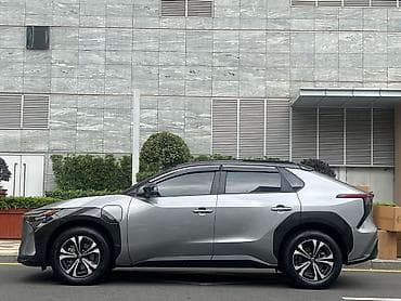 byd plus: Toyota bZ4X: 2022 г., Электромобиль, Кроссовер — 4