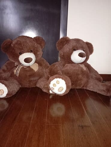электронный попыт: Мишки.
Новые,метровые.
2800 сом каждый — 2
