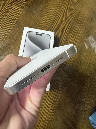 apple studio: IPhone 15 Pro Max, Б/у, 256 ГБ, White Titanium, Кабель, Коробка, 88 % — 5