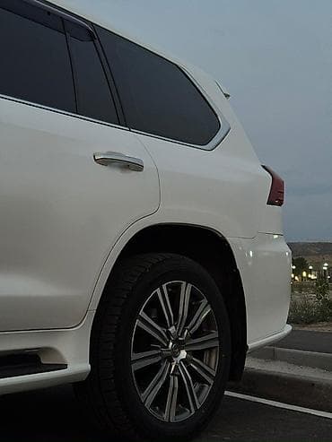 infinity fx35: Lexus LX: 2016 г., Автомат, Бензин, Внедорожник — 3