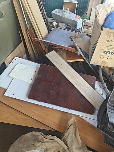 мебели б у: Мебель офисная, столы, кровать б/у. местами требует небольшого — 2