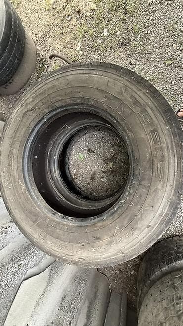 Грузовые шины 315/70 R22.5 (2 шины) И другие 295/60 (4 шины). Доп — 1