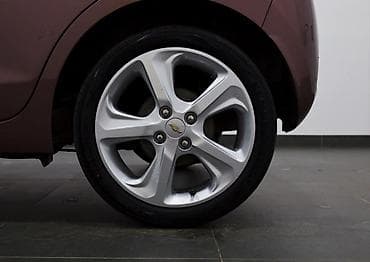 бизнес самомойка: Chevrolet Spark: 2018 г., 1 л, Автомат, Бензин, Хэтчбэк — 7