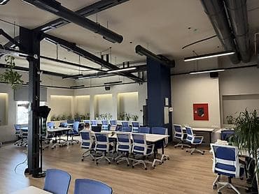 the level: Аренда офисов, 50 м², В бизнес центре, С видом на горы, С оборудованием, С отдельной кухней — 1