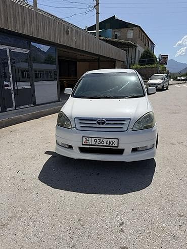 авто порше: Toyota Ipsum: 2002 г., 2.4 л, Автомат, Бензин, Минивэн — 1
