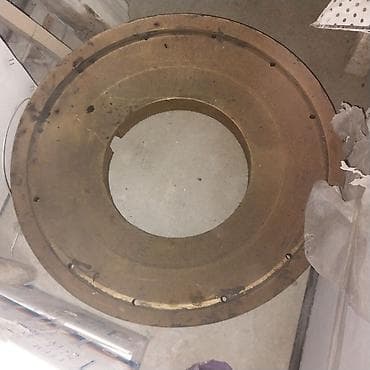 подшипник: Продаю б/у сферический подпятник 900. для конусной дробилки КСД-900 — 1