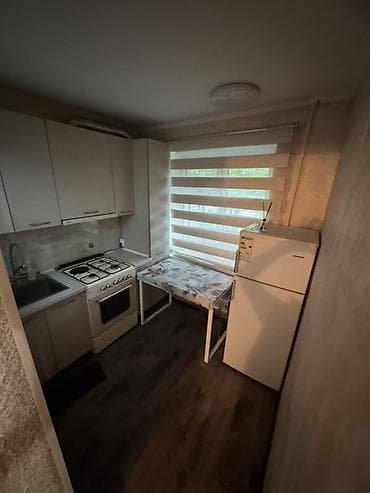 Кыймылсыз мүлк: 1 бөлмө, Менчик ээси, Чогуу жашоосу жок, Толугу менен эмереги бар — 3