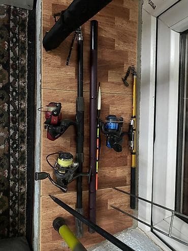 Комплект рыболовных снастей и аксессуаров Состав набора: - Удилища at lalafo.kg Комплект рыболовных снастей и аксессуаров Состав набора: - Удилища