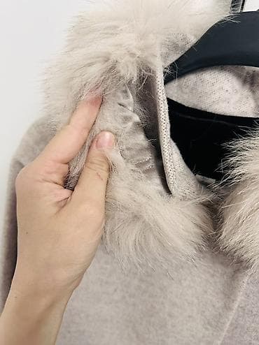 сумки женские зимние: Пальто женское Miss Style, размер 36 (бирка). Цвет: светло-бежево - — 2