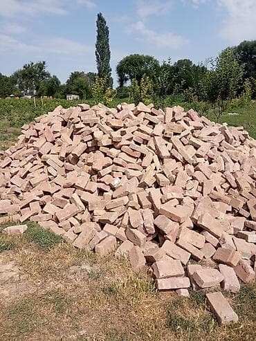 лук ош: Кирпич таблетка. 12 сомдон. Болукторун жарымдарын 6 сомдон берем — 1