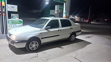 авто нива бу купить: Volkswagen Vento: 1993 г., 1.8 л, Ручные, Бензин, Седан — 4
