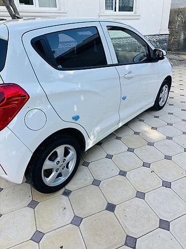 Chevrolet: Chevrolet Spark: 2017 г., 1 л, Вариатор, Бензин, Хэтчбэк — 2