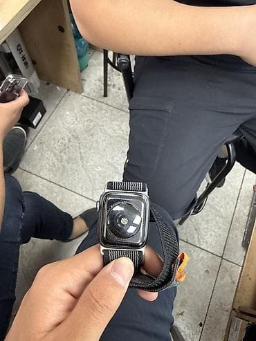 Смарт‑часы Apple Watch Series 2 (GPS), Акб: 95% В комплекте: ремешок — 2