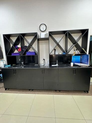 шкаф для косметики: Продаётся шкаф.Можно как кухонный шкаф,можно как Колор бар для — 3