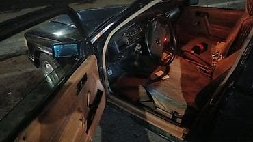 машина bwm: Mercedes-Benz 190: 1984 г., 2.3 л, Кол менен иштөөчү, Дизель, Седан — 6