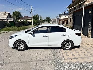 Kia Rio: 2018 г., 1.6 л, Автомат, Бензин, Седан