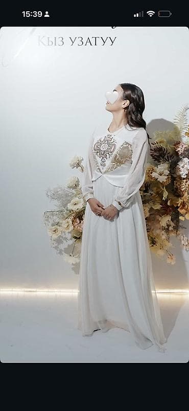 Девочки продаю свою платье с узатуу, носила один раз 🤍 Ручная